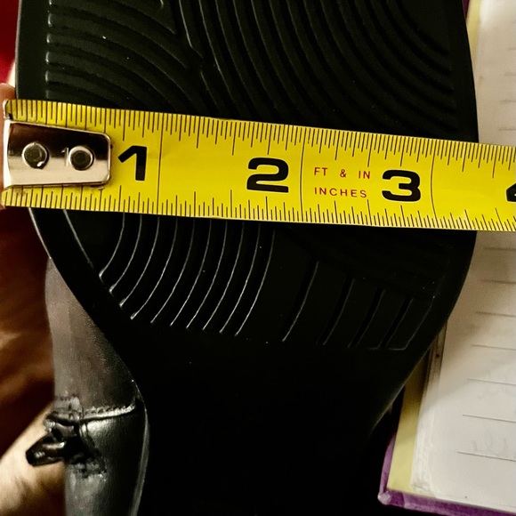 BASS 7 1/2 Wide REAL LEATHER BLACK NEVADA BOOTIES 2in Blocked Heels - Picture 4 of 13